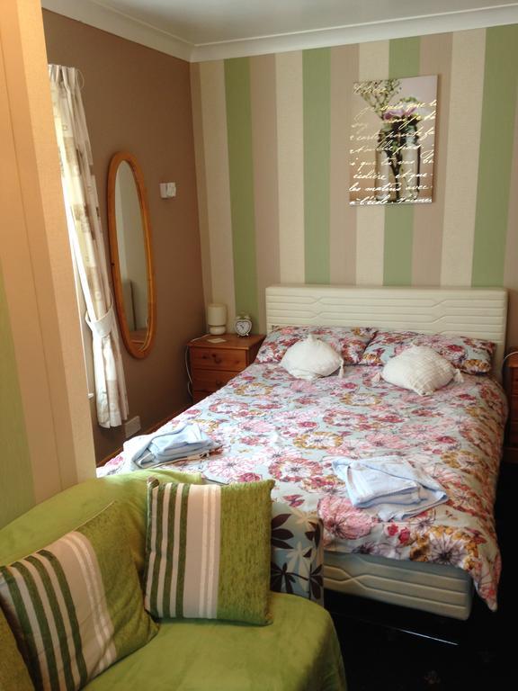 Copperfields Guest House เกรทยาร์มัธ ห้อง รูปภาพ