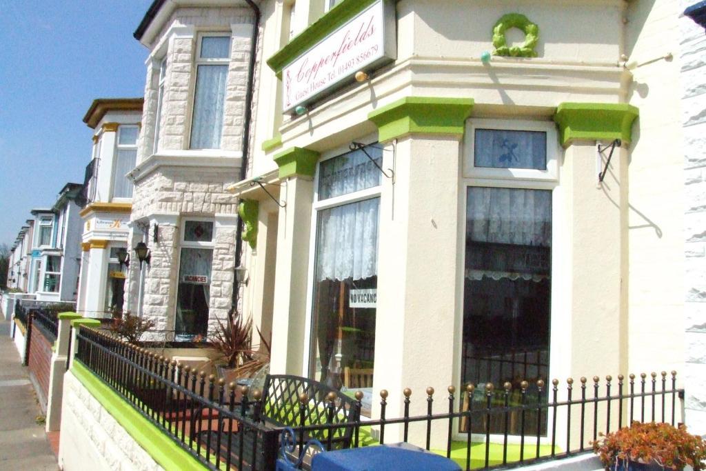 Copperfields Guest House เกรทยาร์มัธ ภายนอก รูปภาพ